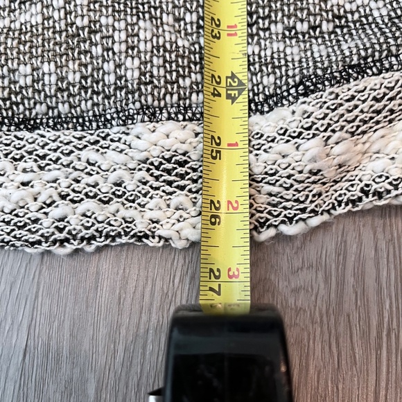 Jessica Simpson Women's Black Marbled Ribbon Chain Link Neck Sweater Plus Sz 1X - Picture 13 of 13